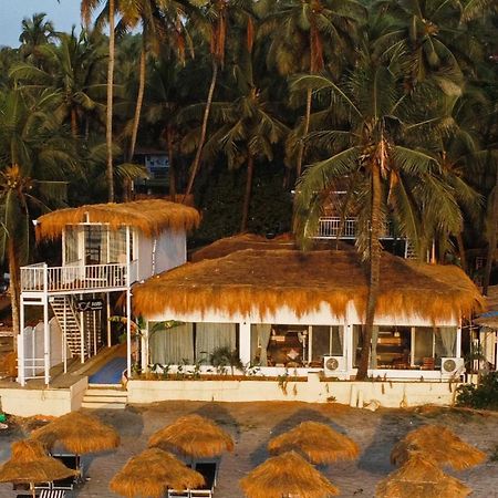 Aqua Beach Stays Ashwem Мандрем Экстерьер фото