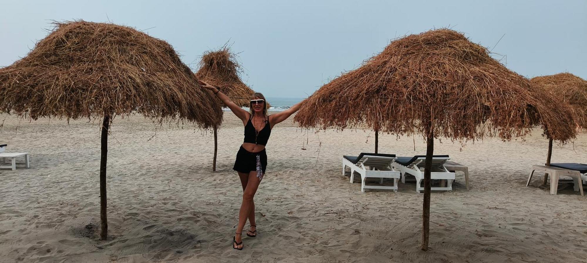 Aqua Beach Stays Ashwem Мандрем Экстерьер фото