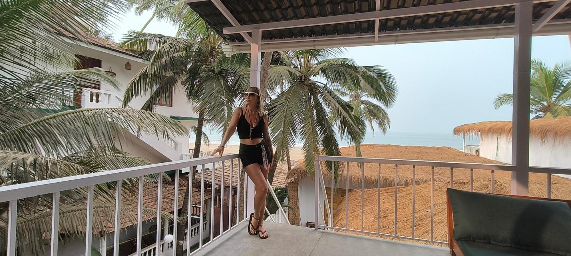 Aqua Beach Stays Ashwem Мандрем Экстерьер фото