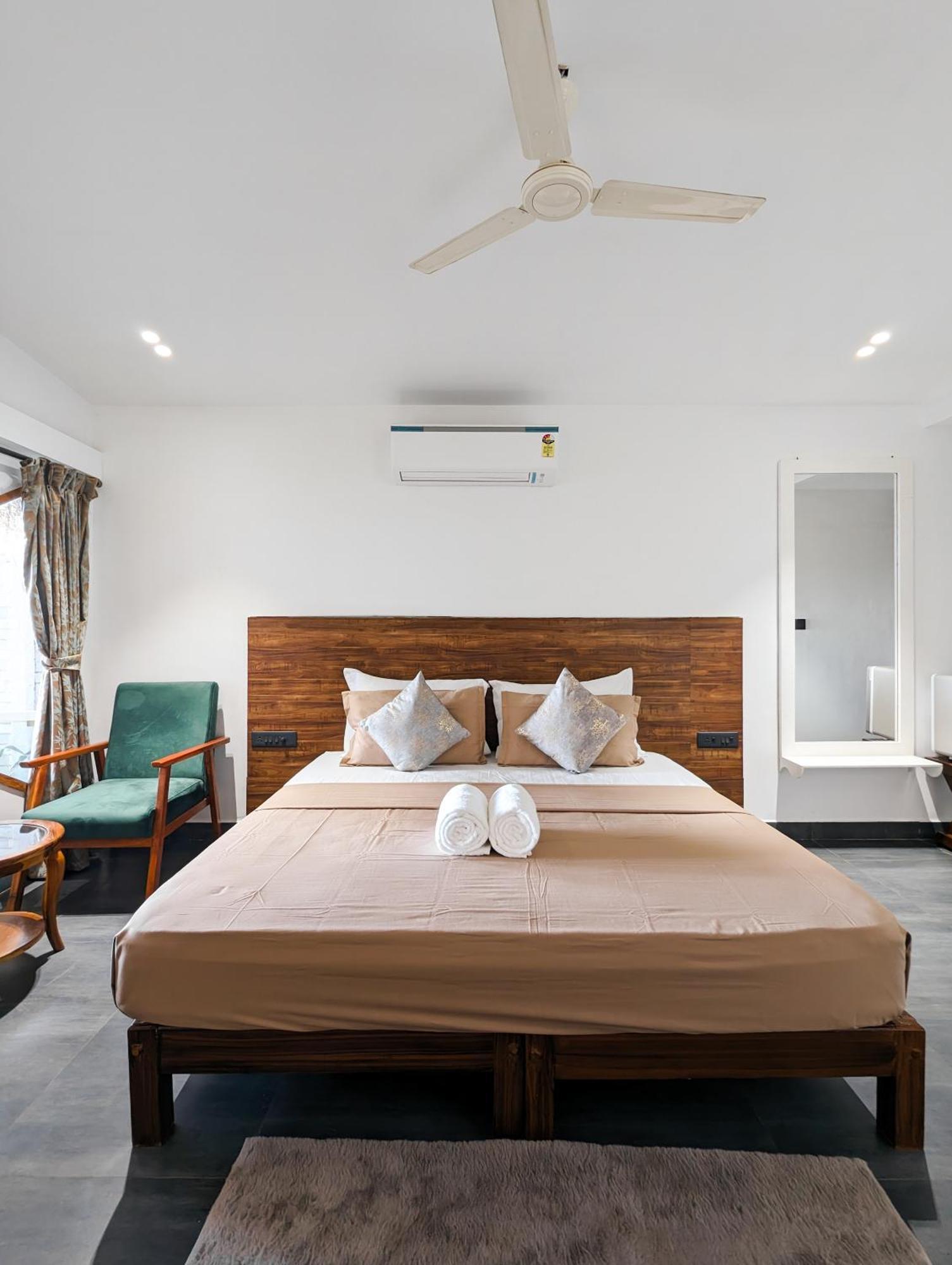 Aqua Beach Stays Ashwem Мандрем Экстерьер фото